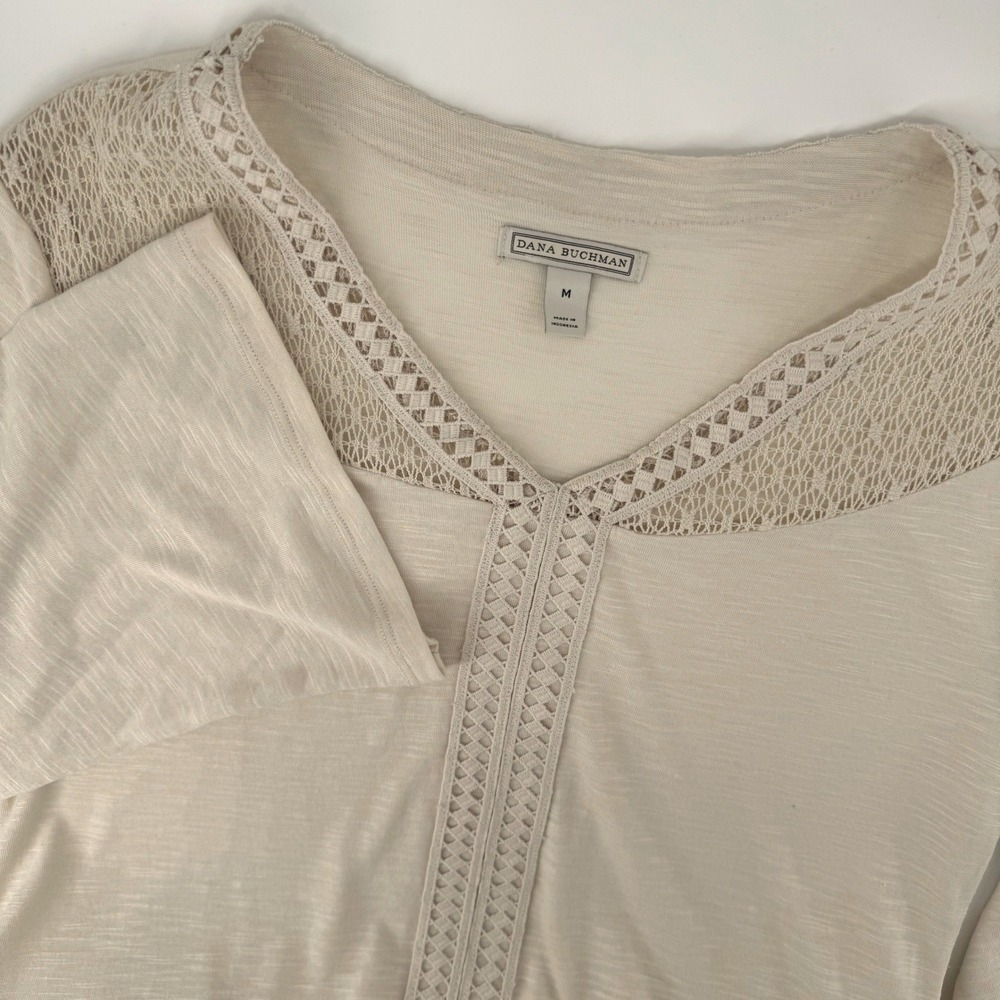 Dana Buchman Womens Medium Cream Ivory Crochet‎ Lace Trim Slub Knit V-Neck Shirt